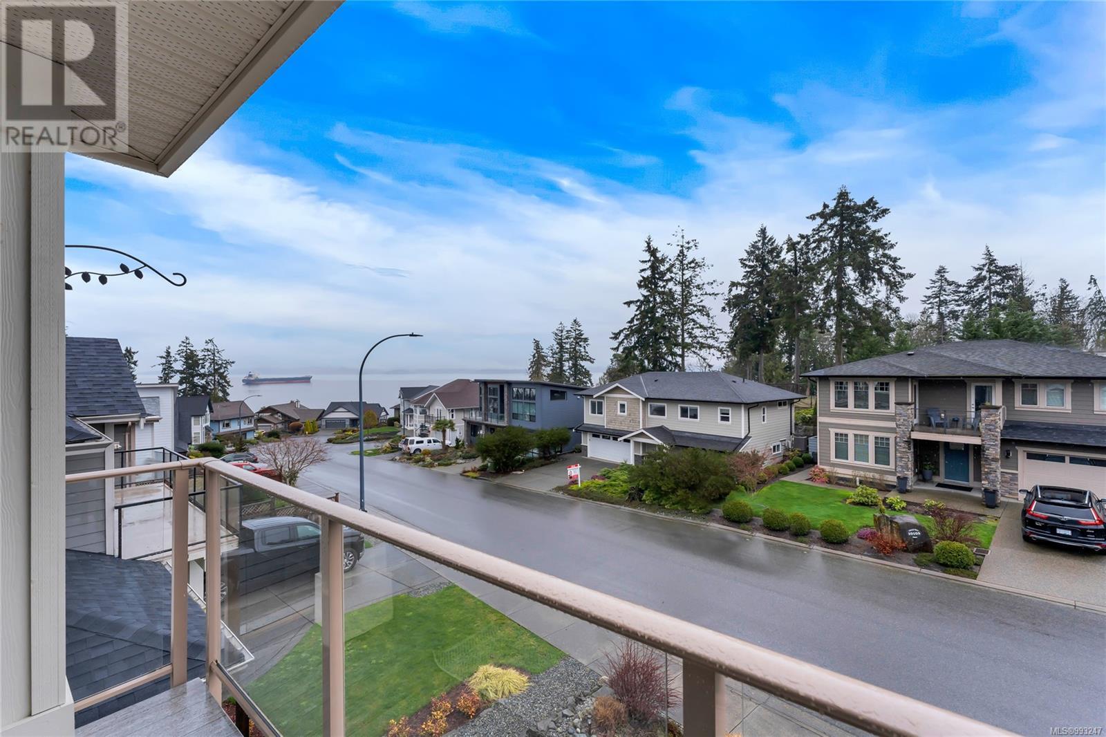 10102 Island View Close