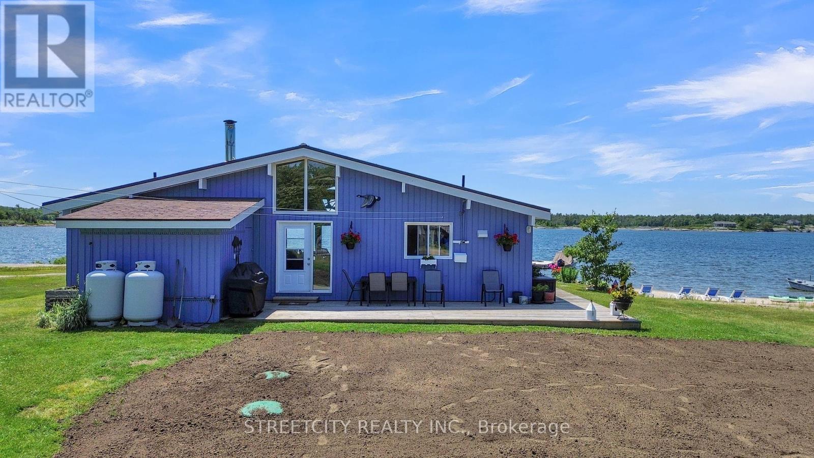 35 BROOKS LANDING ROAD