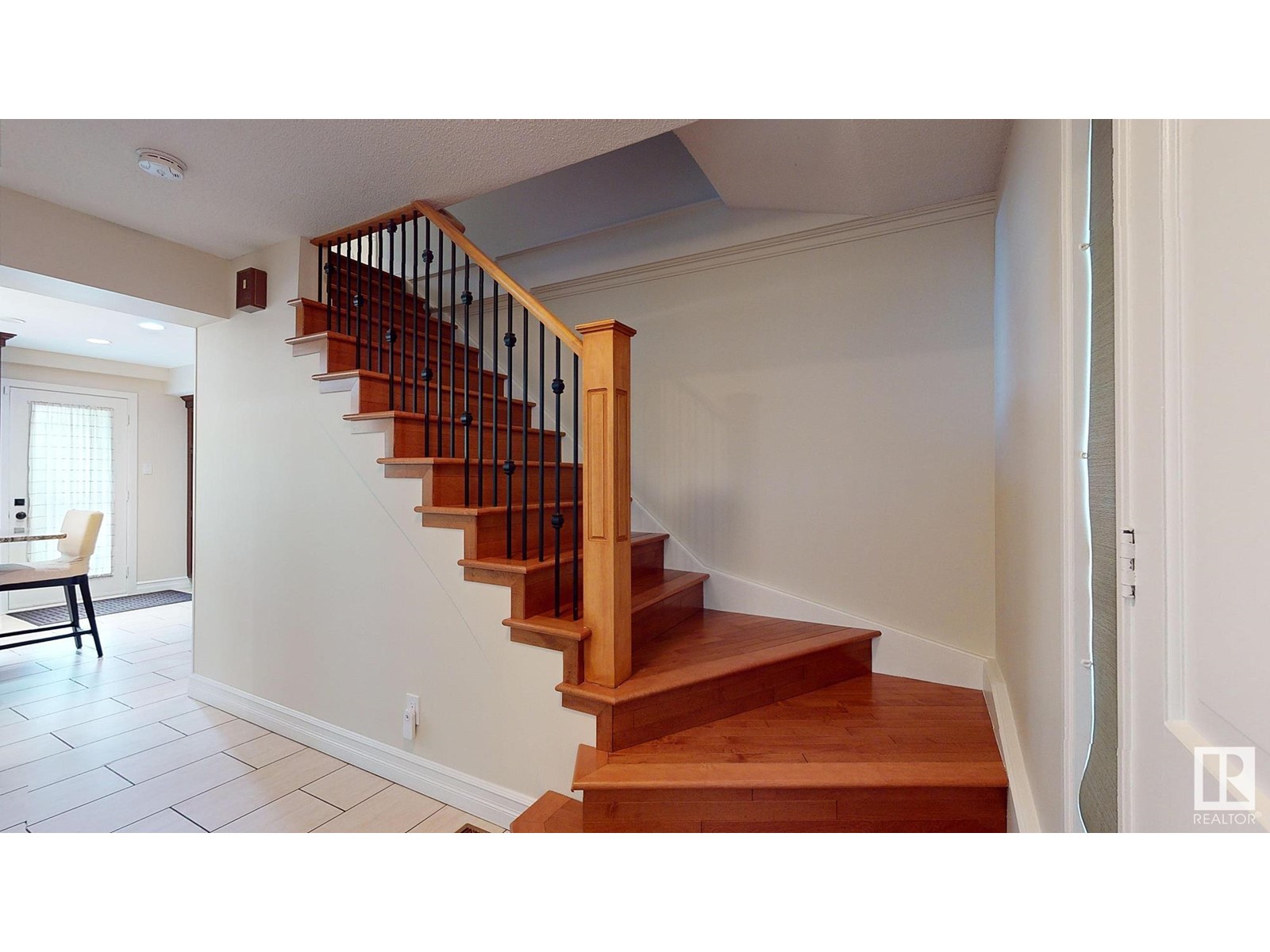 13911 88 AV NW