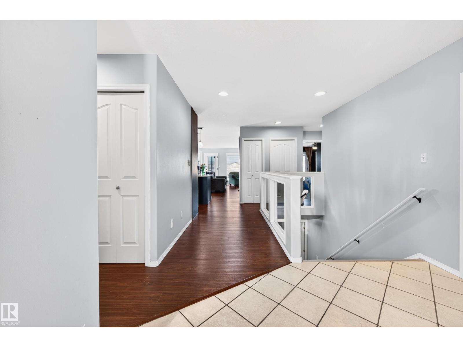 2810 32A ST NW
