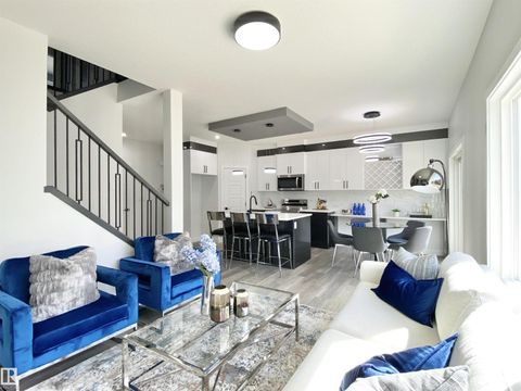 19619 29 AV NW Edmonton AB T6M1M2