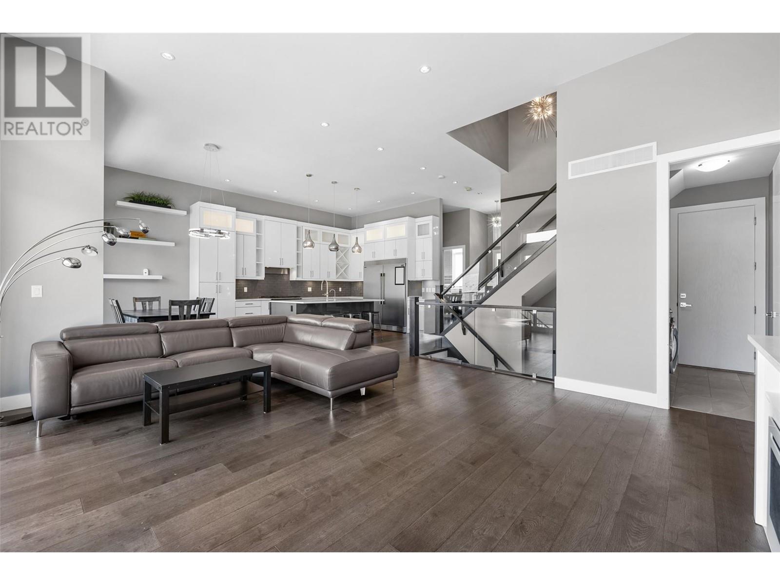 1122 Stockley Street