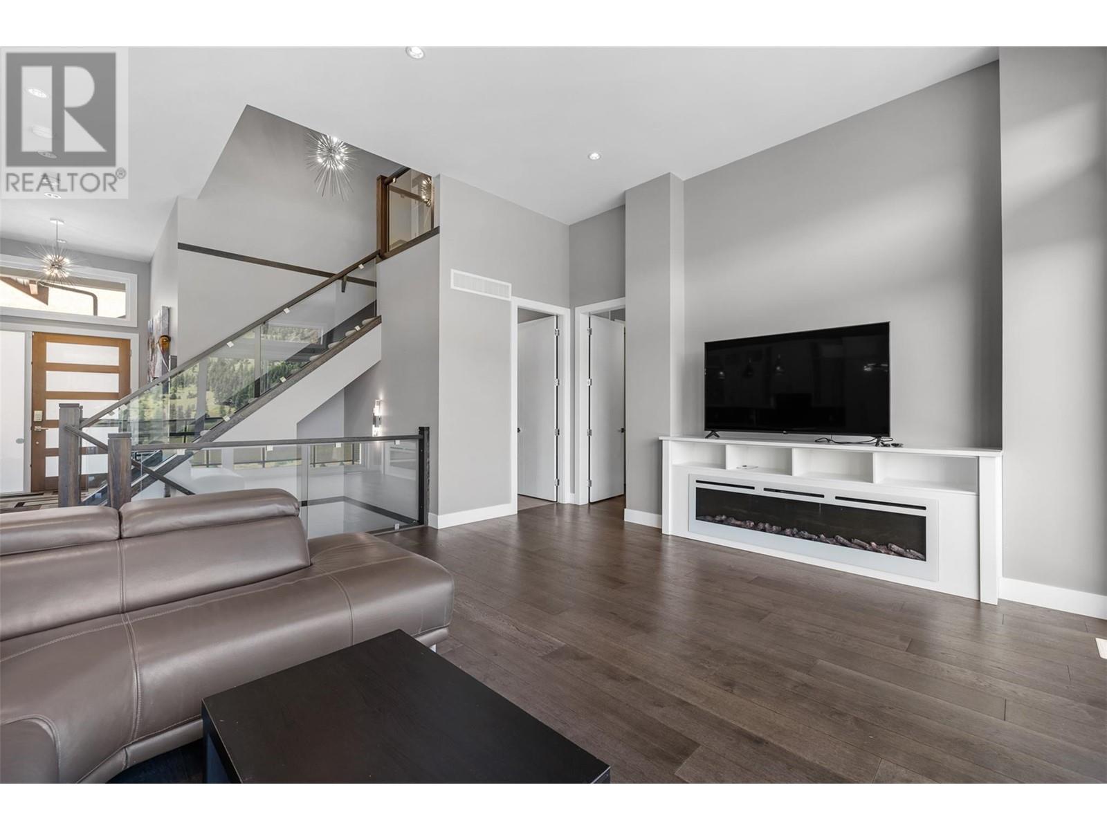 1122 Stockley Street