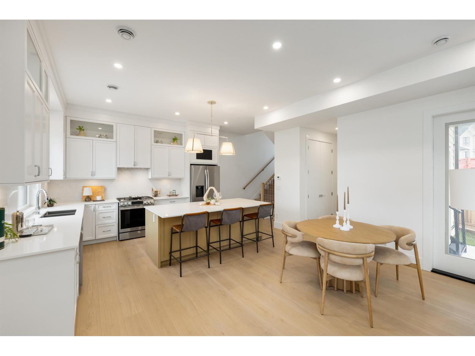 101 1810 165A STREET