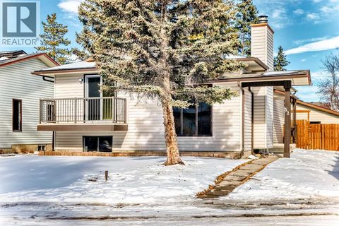 52 Cedarwood Place SW Calgary AB T2W3G6