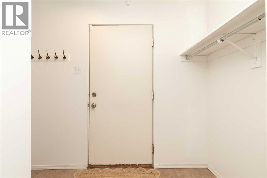 14, 115 Lafayette Boulevard W