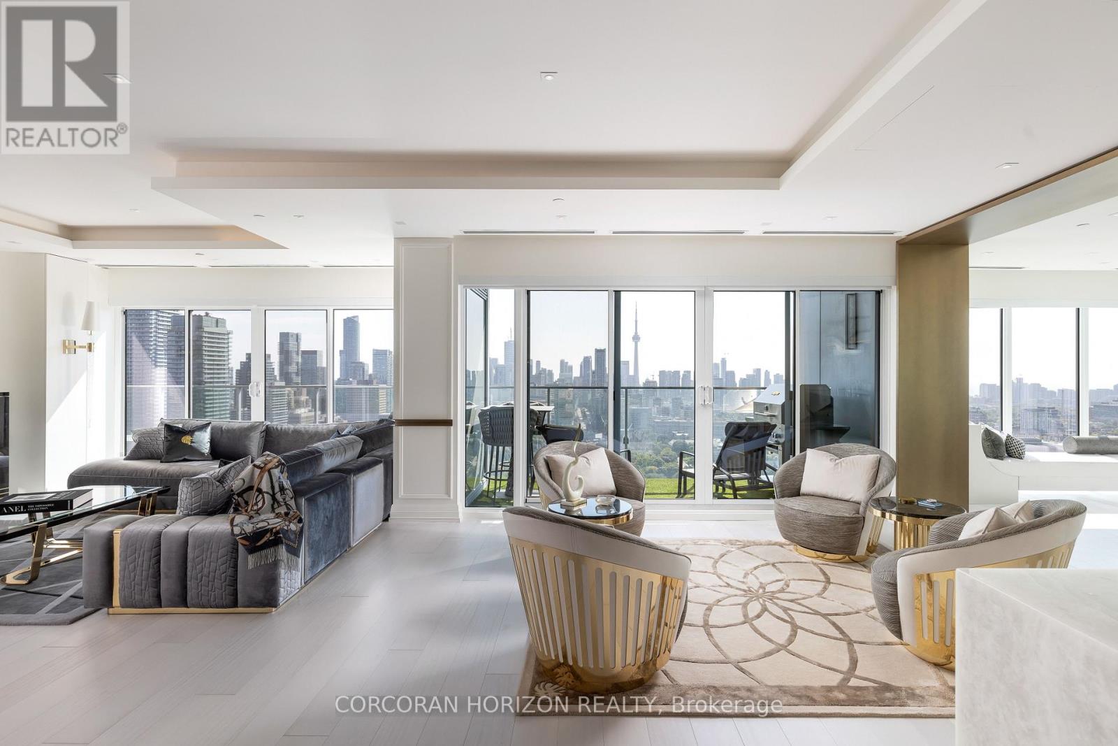 3802 - 200 CUMBERLAND STREET