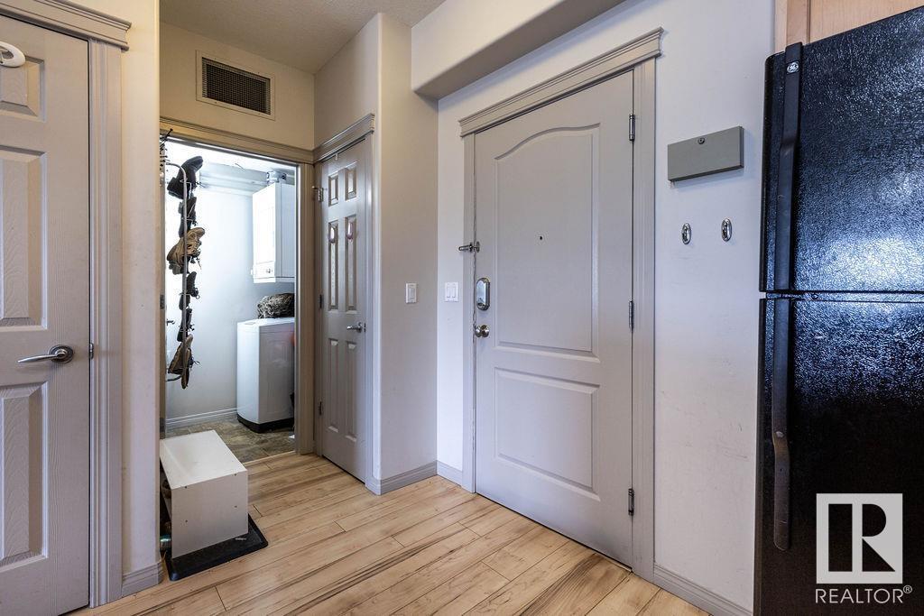 #322 45 INGLEWOOD DR