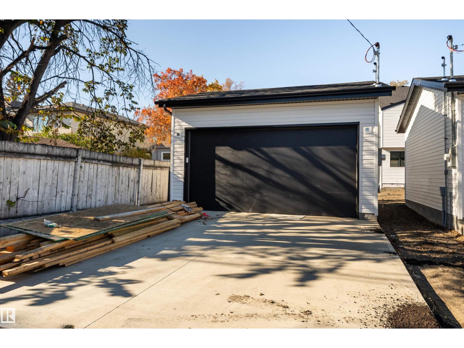 12031 124 ST NW NW