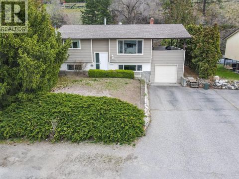 805 Camelia Road Kelowna BC V1X3M9