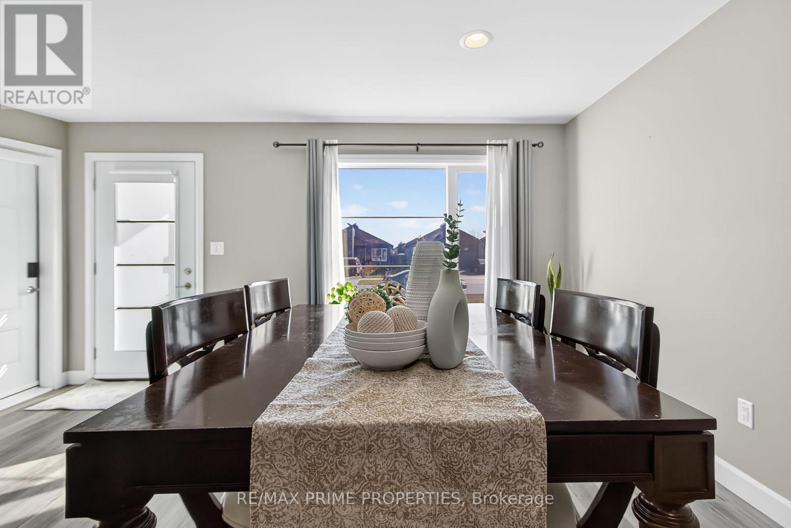 110 MOONSTONE CRESCENT