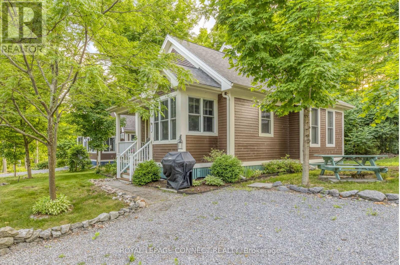 182 - 3 FARM VIEW LANE