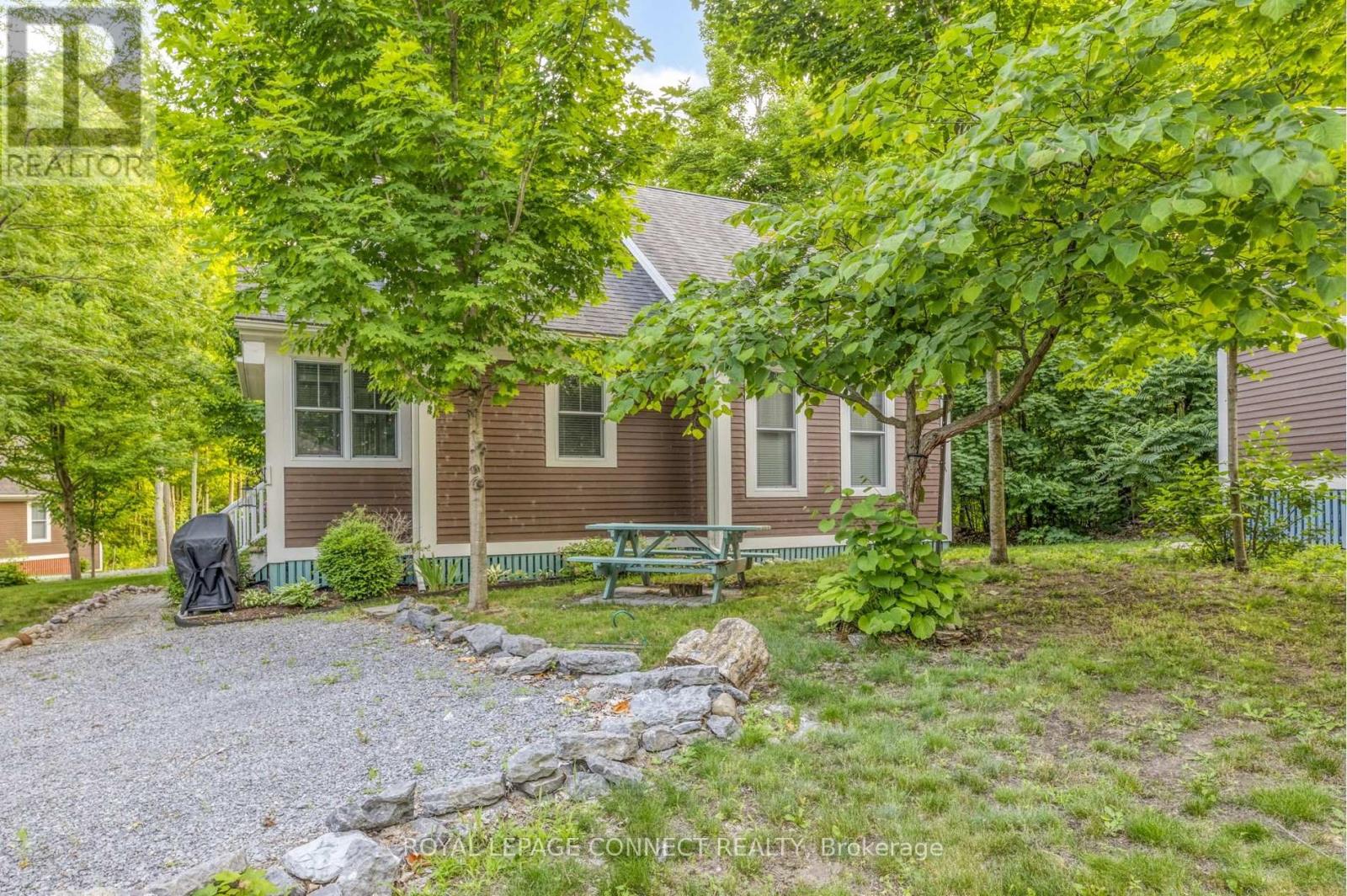 182 - 3 FARM VIEW LANE