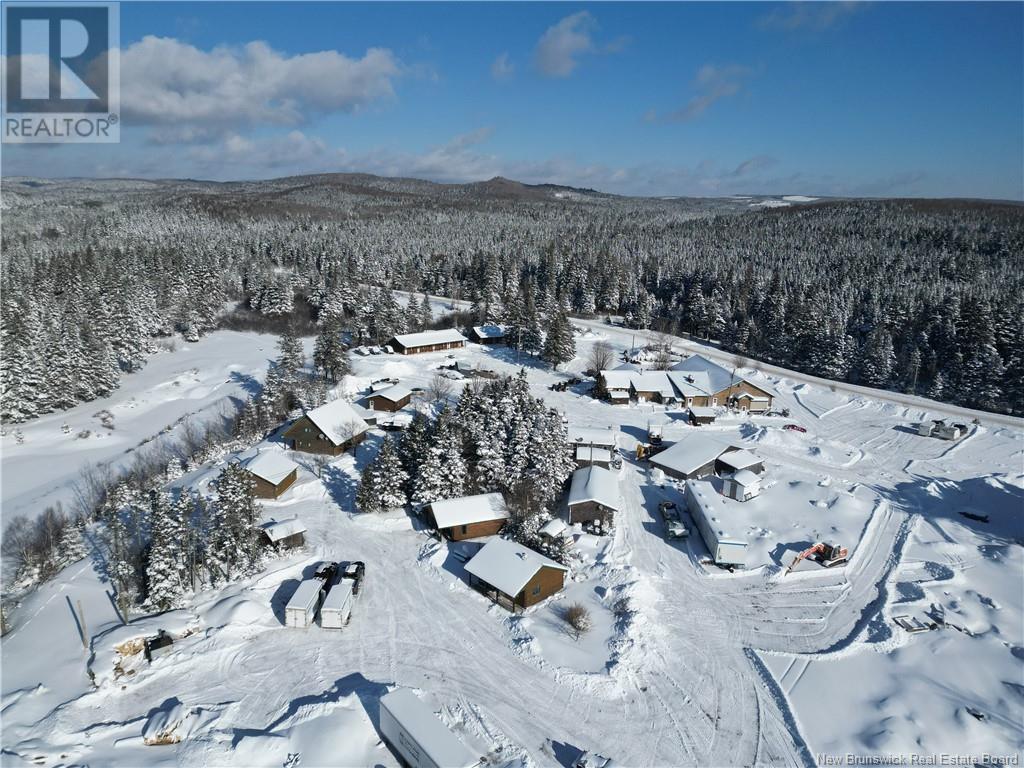 900 Creek Road
