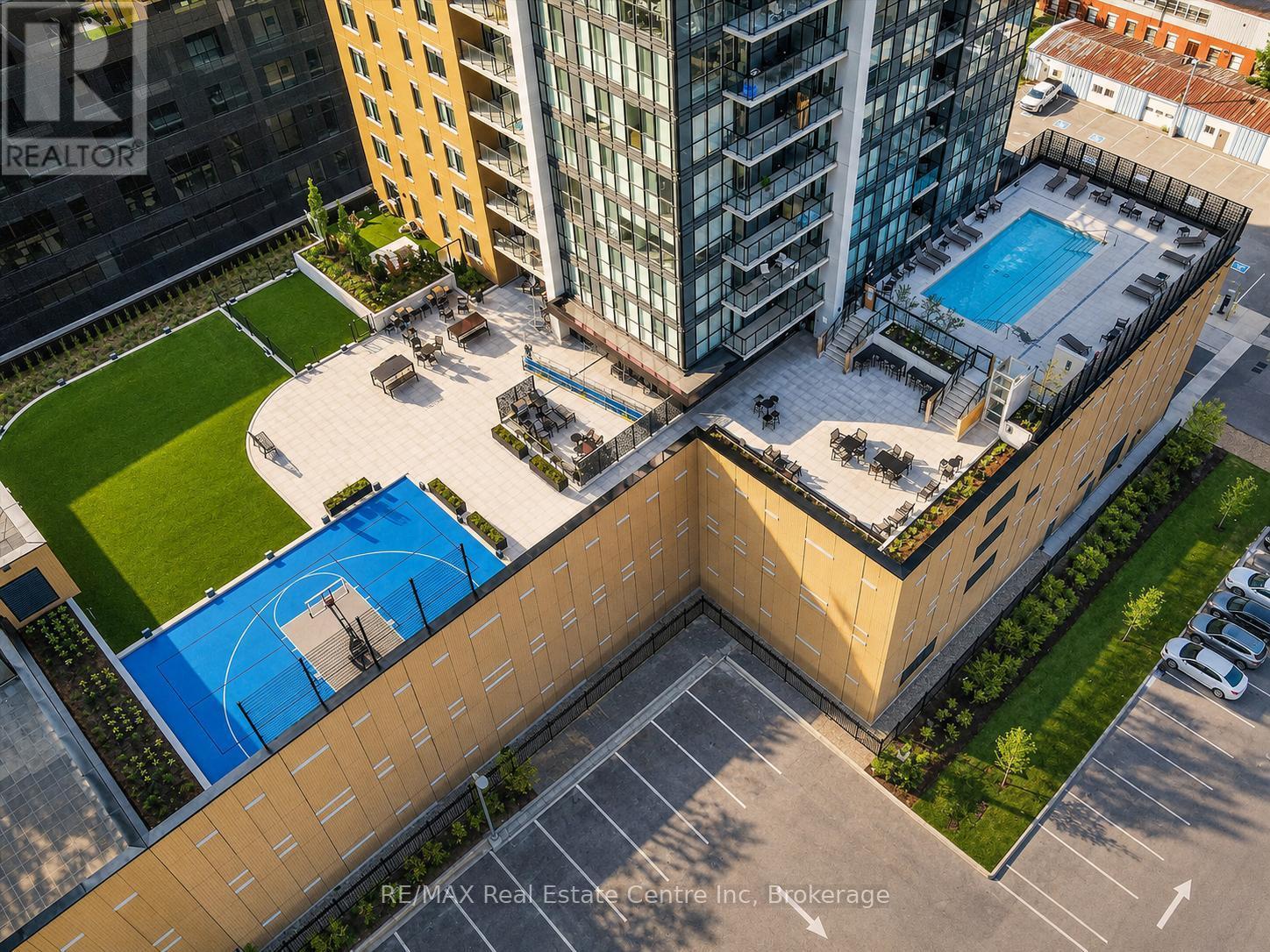 1209 - 108 GARMENT STREET