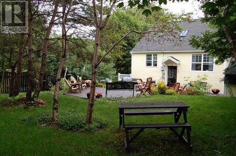 8 Prince William Place St. John's NF A1B1A5