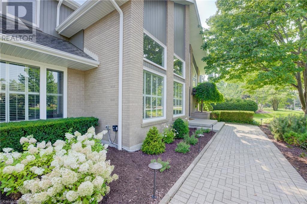 587 MANORWOOD Court