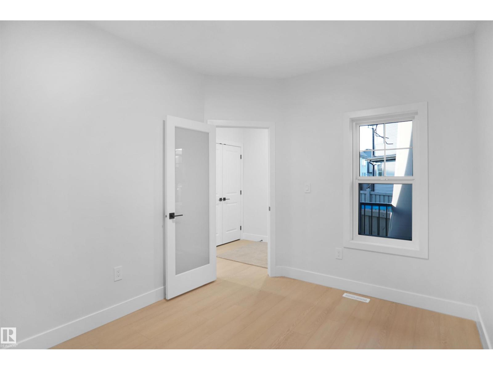 6224 29 AVE SW SW