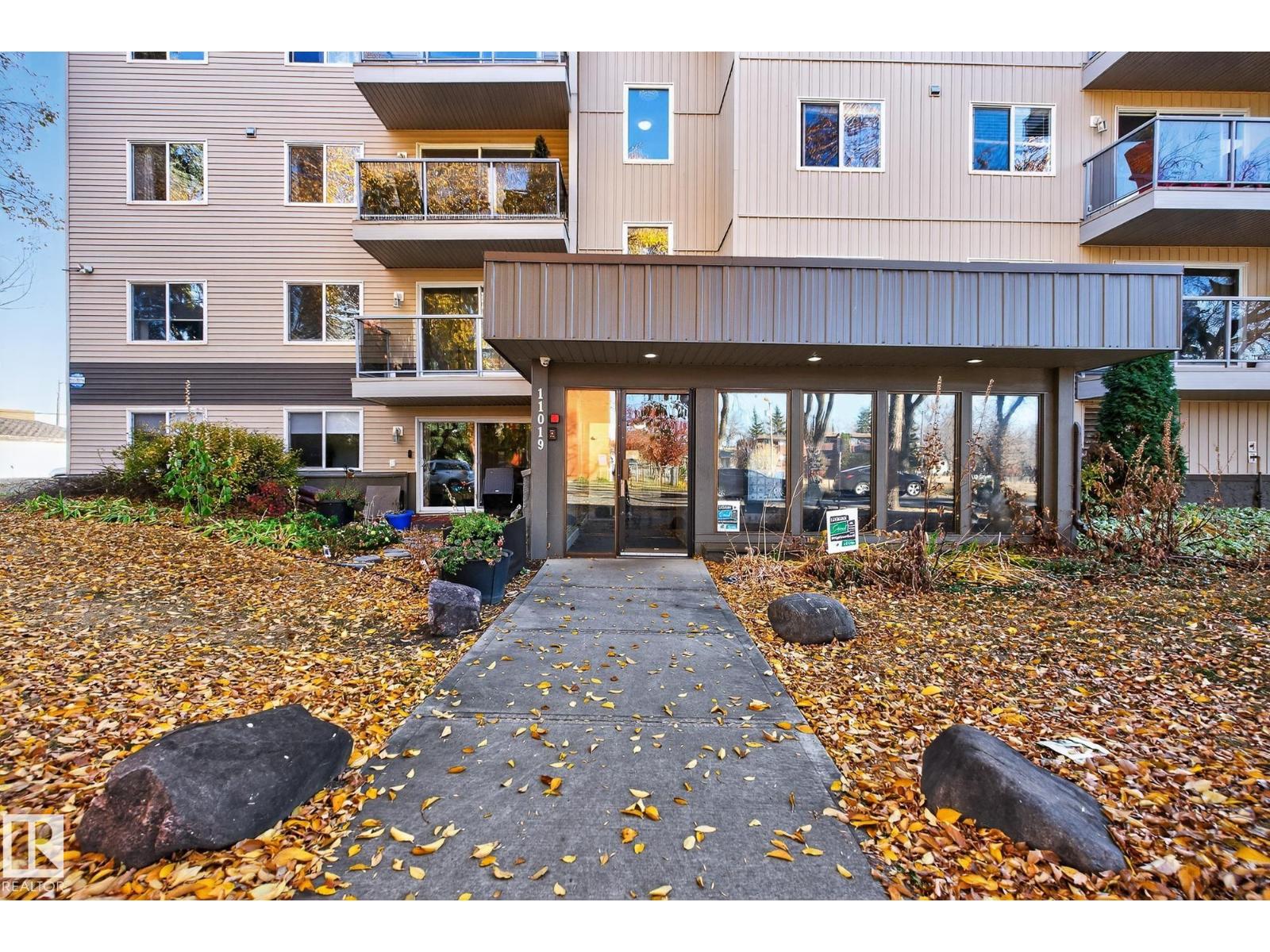 #405 11019 107 ST NW