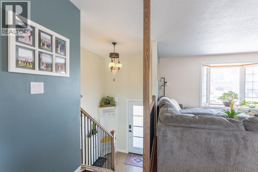 167 Chippewa Crescent W