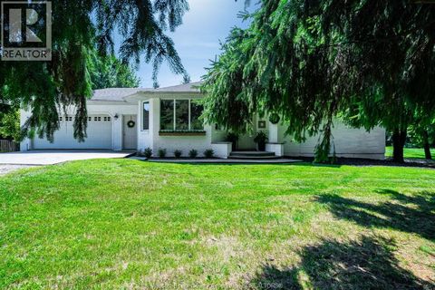 110 Mersea Road 3 Leamington ON N8H3V5