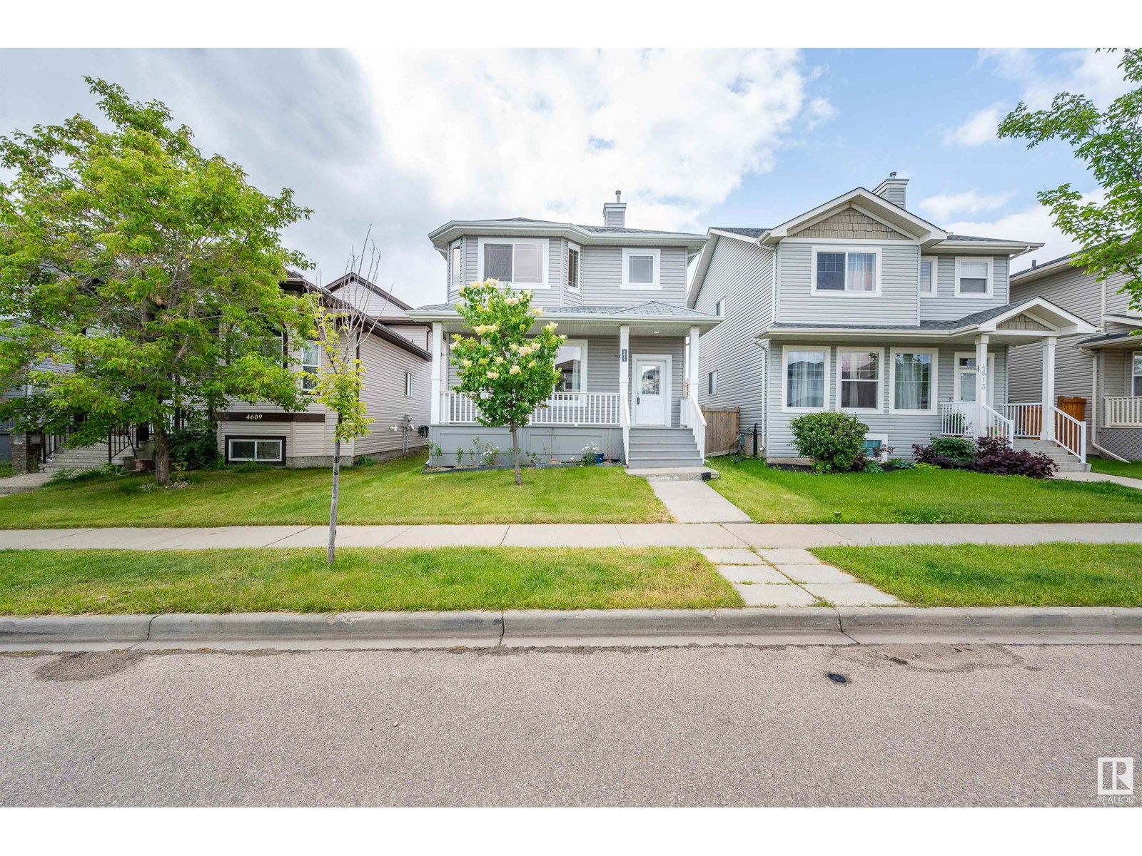 4611 160 AV NW
