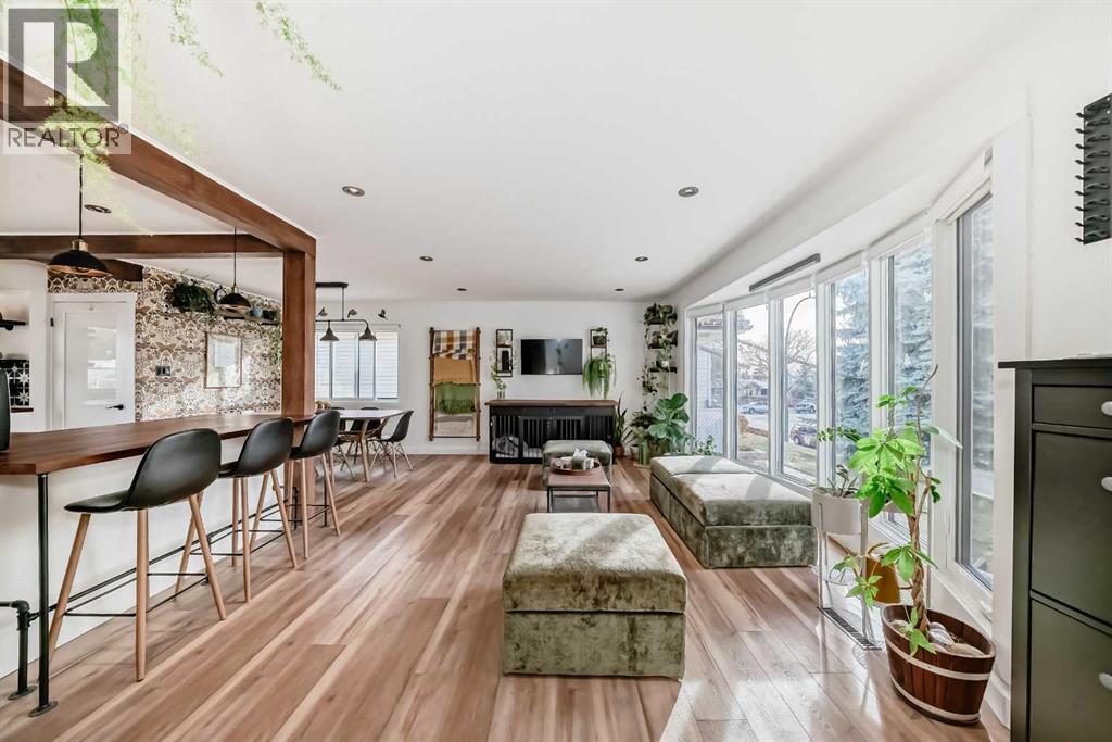 2155 Mackid Crescent NE