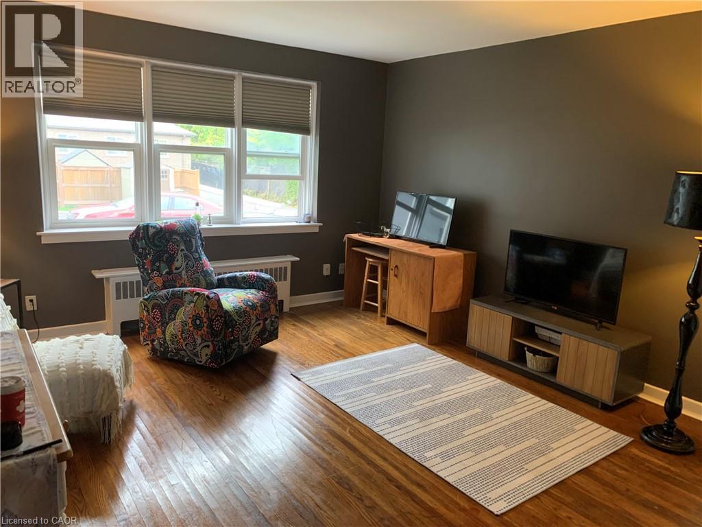 1759 KING Street E Unit# 33