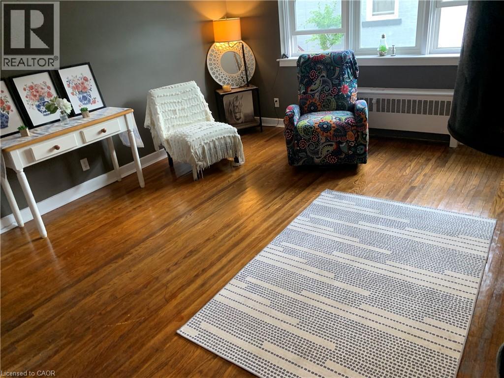 1759 KING Street E Unit# 33