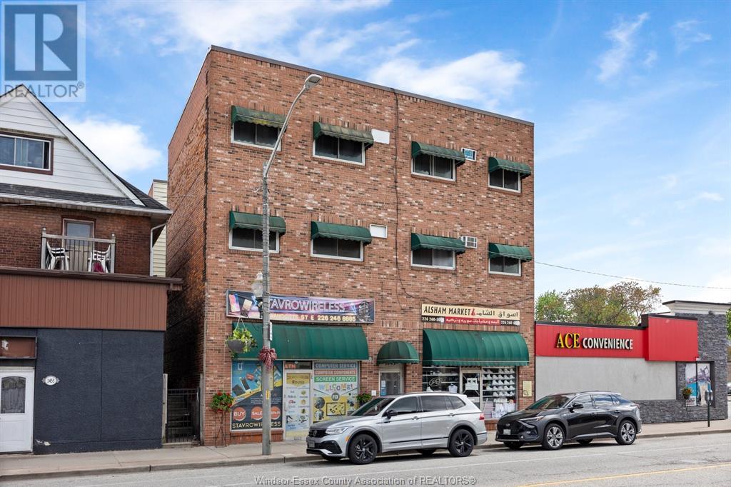 1445 WYANDOTTE STREET East