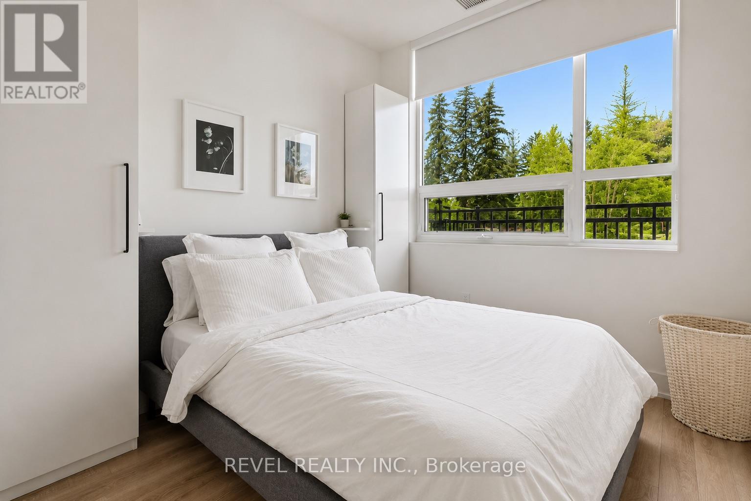 123 - 2075 KING ROAD
