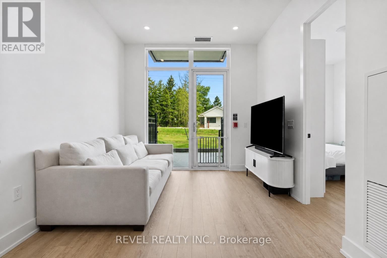 123 - 2075 KING ROAD