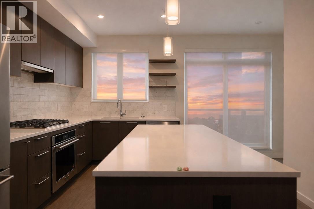 151 4738 HEMLOCK WAY