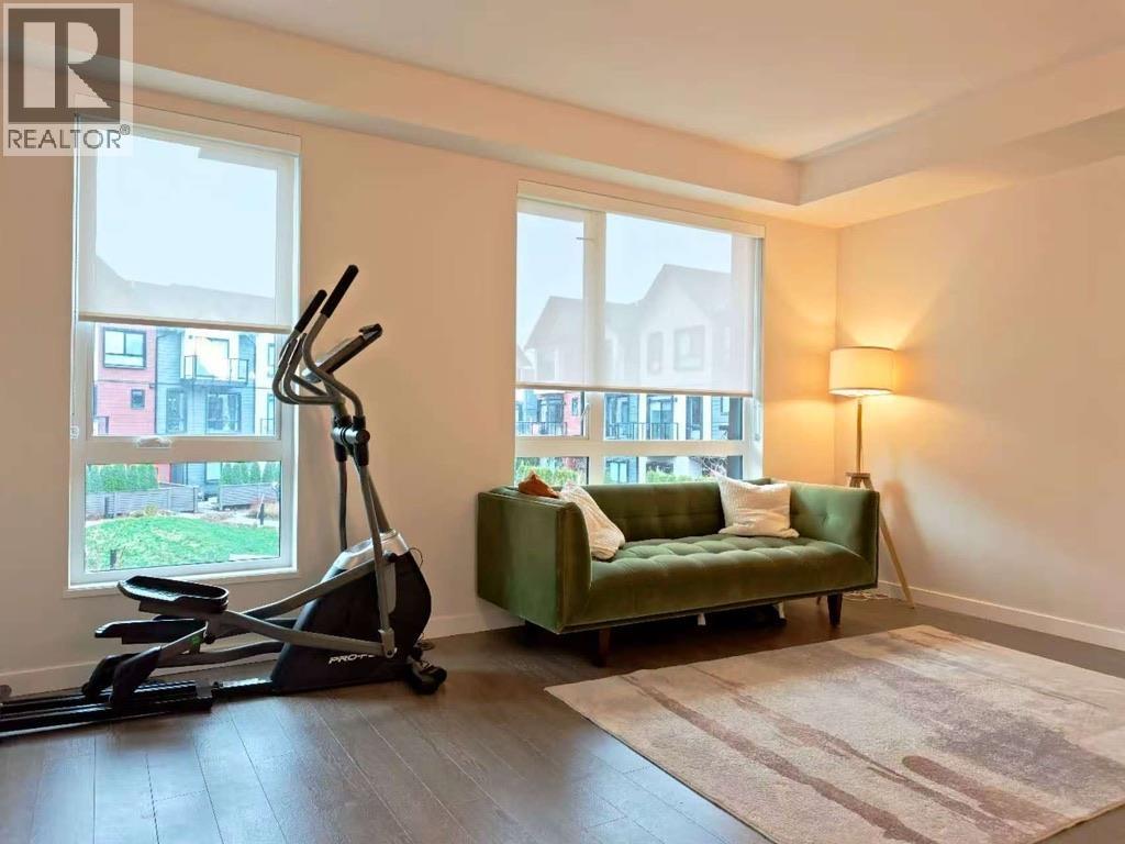 151 4738 HEMLOCK WAY