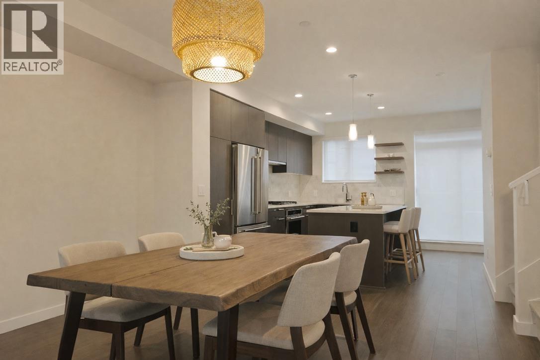 151 4738 HEMLOCK WAY