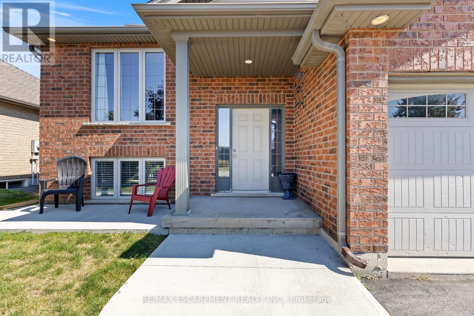 92 WHITE WATER DRIVE