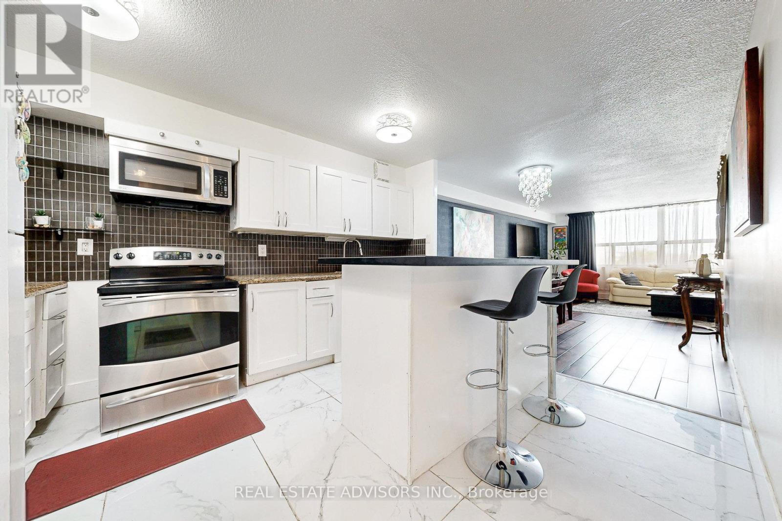 705 - 10 TOBERMORY DRIVE