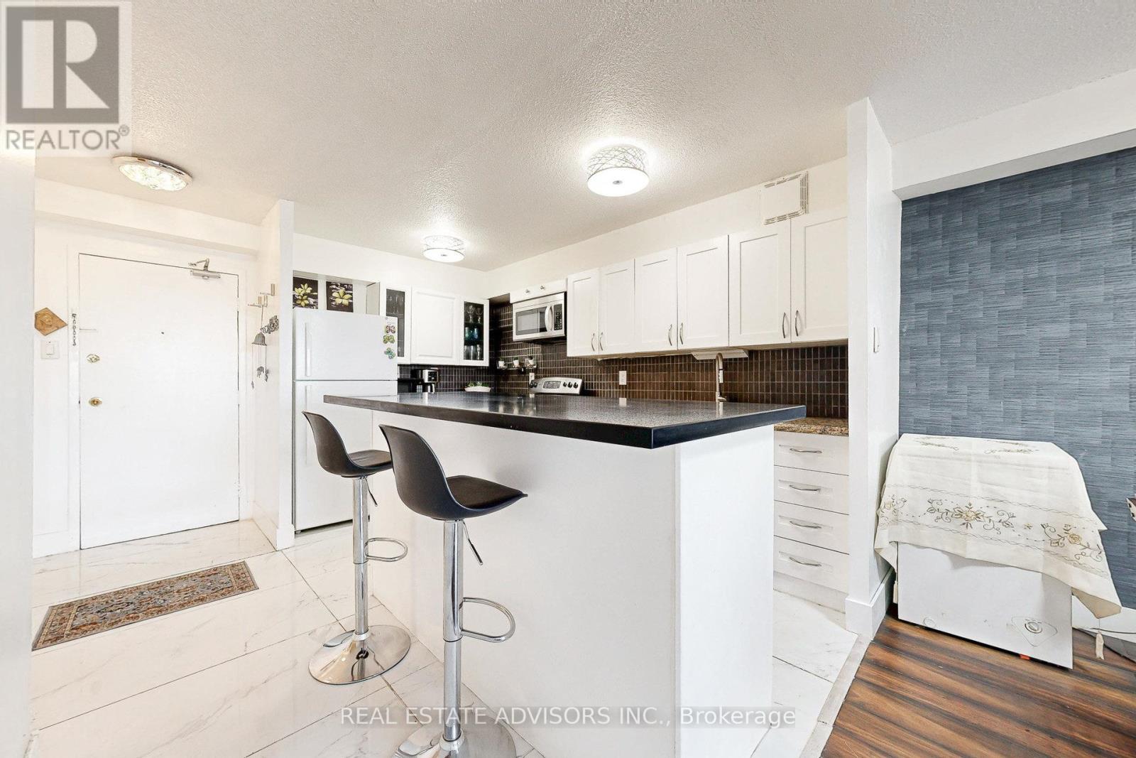 705 - 10 TOBERMORY DRIVE