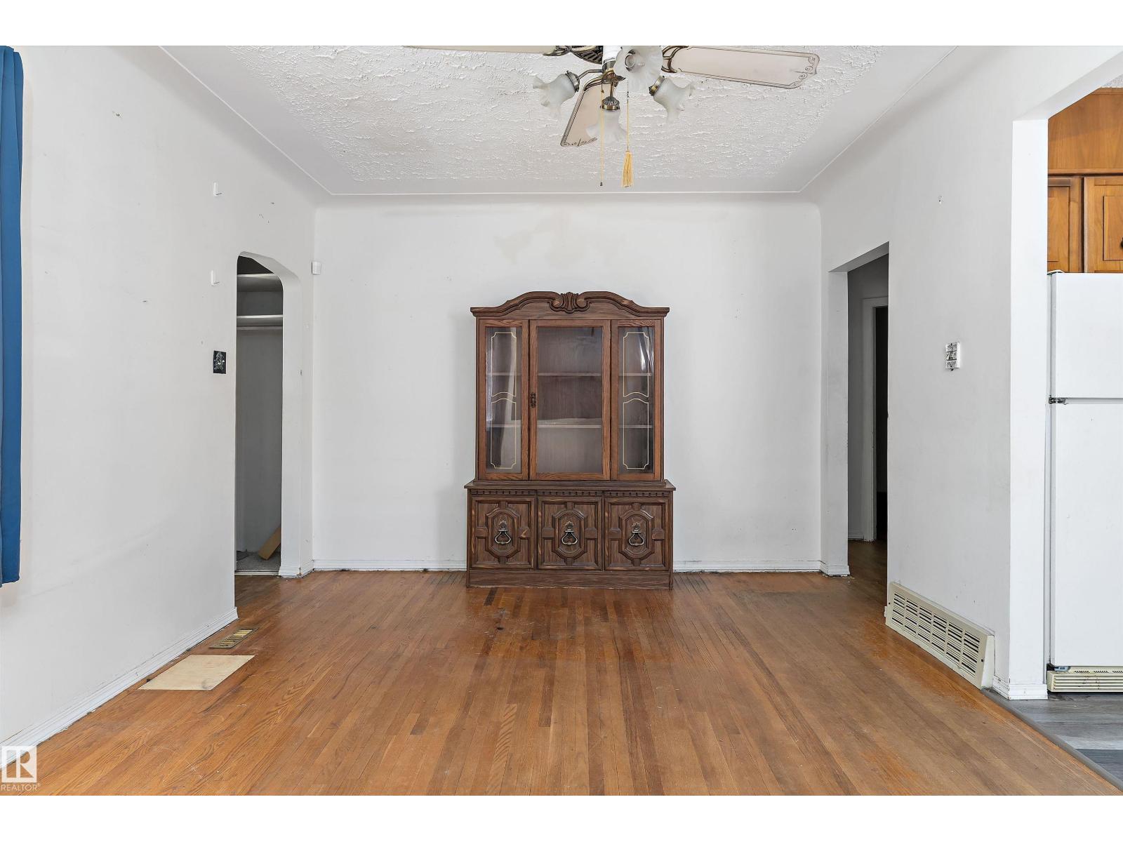 11619 123 ST NW