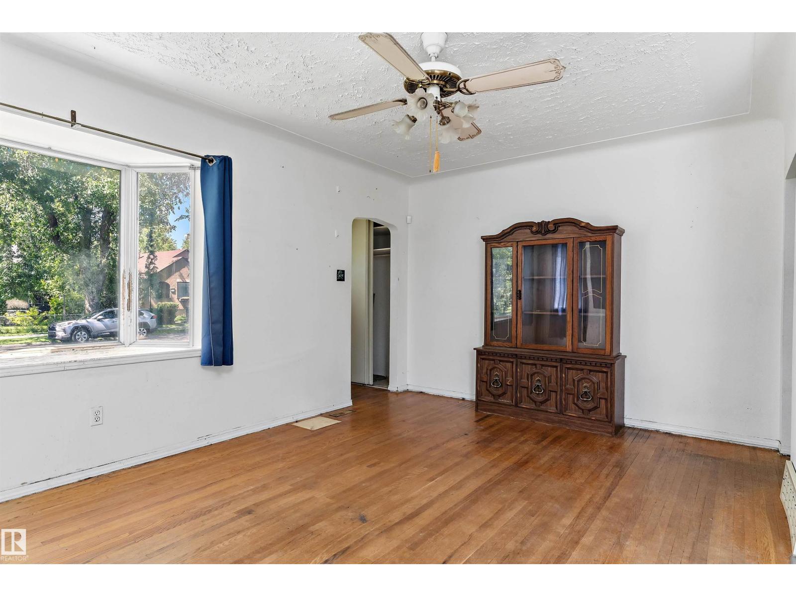 11619 123 ST NW