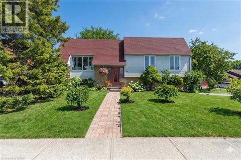 24 BRIAR KNOLL Place Kitchener ON N2E2B9