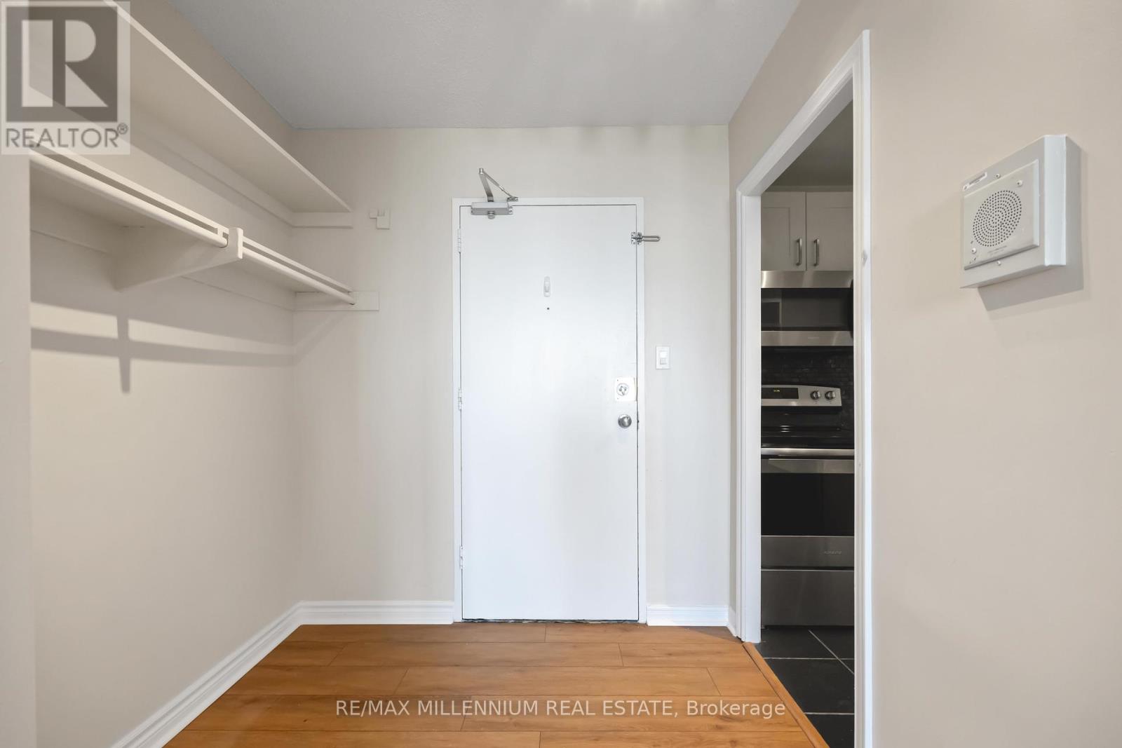 1907 - 362 THE EAST MALL