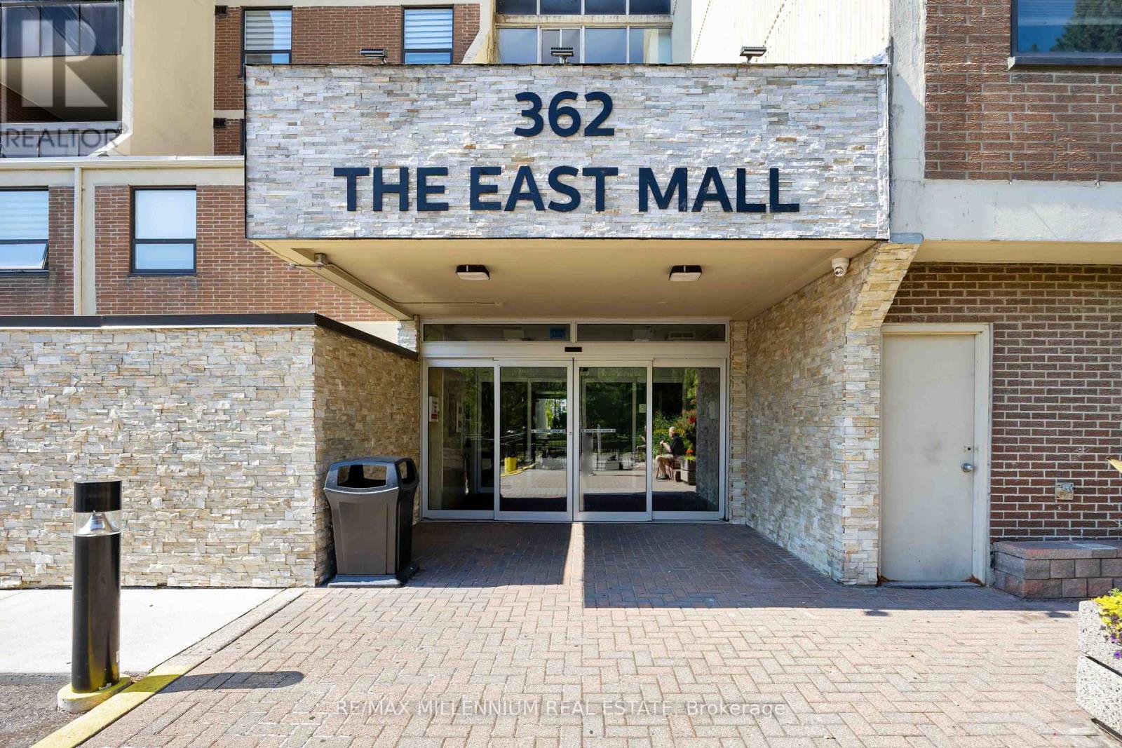 1907 - 362 THE EAST MALL