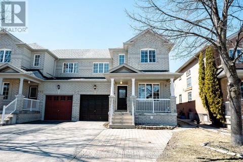 384 FLAGSTONE WAY W Newmarket (Woodland Hill) ON L3X2R3