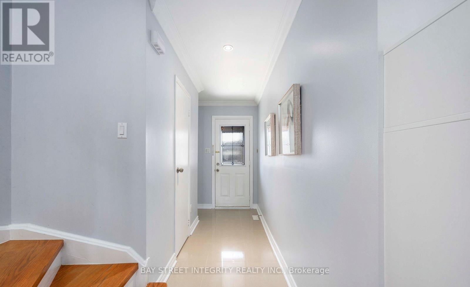 22 DUNBAR CRESCENT