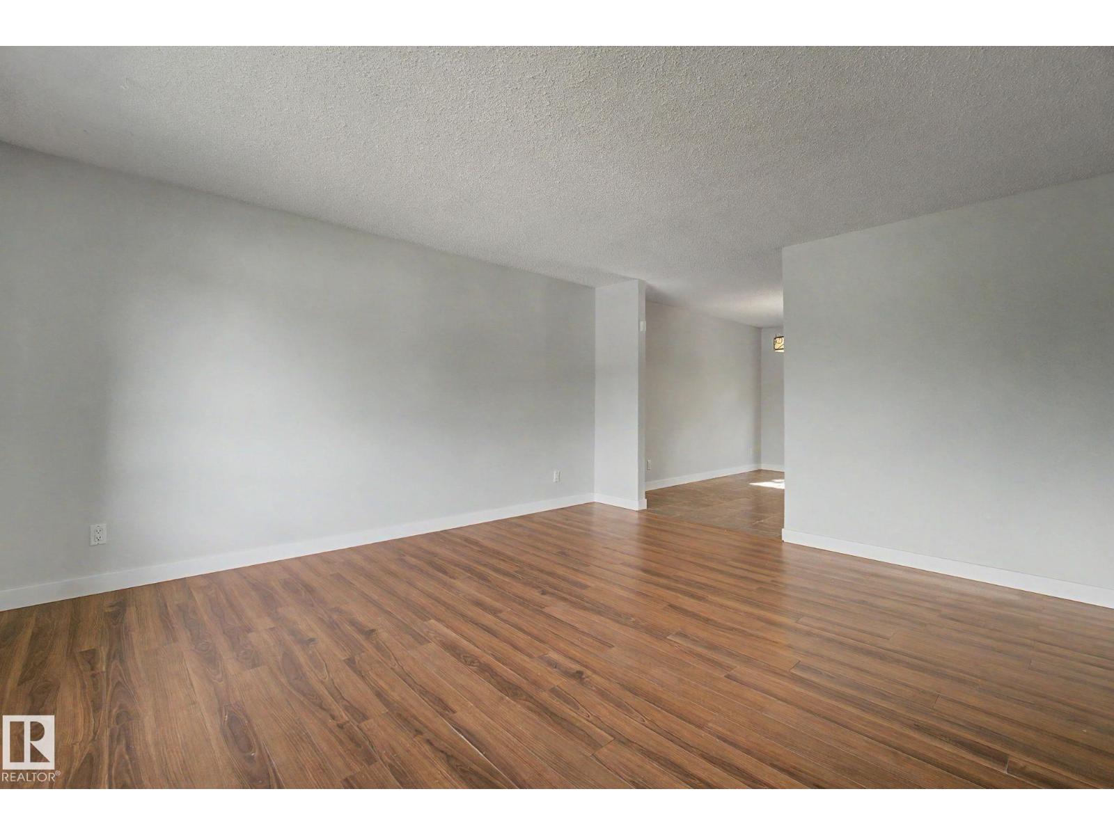 1511 75 ST NW