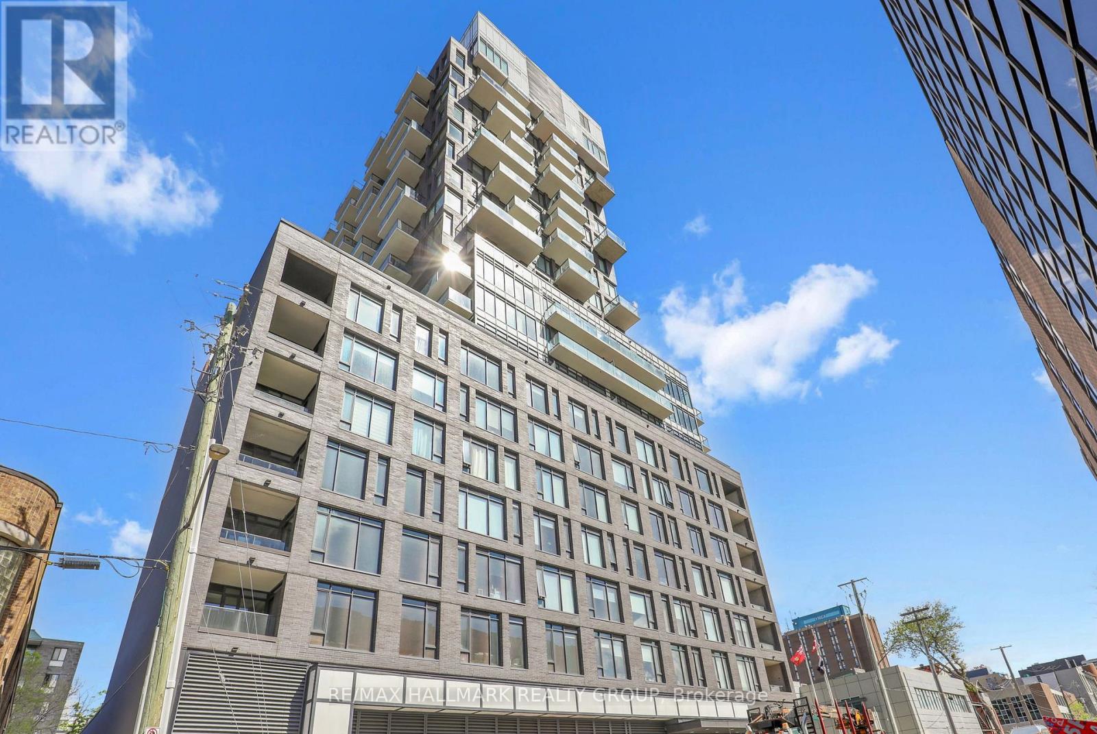1204 - 203 CATHERINE STREET
