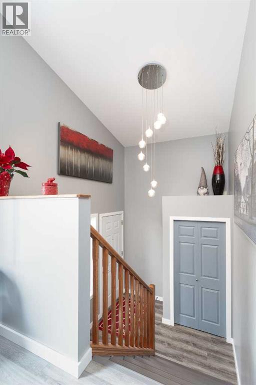 53 St James Crescent N