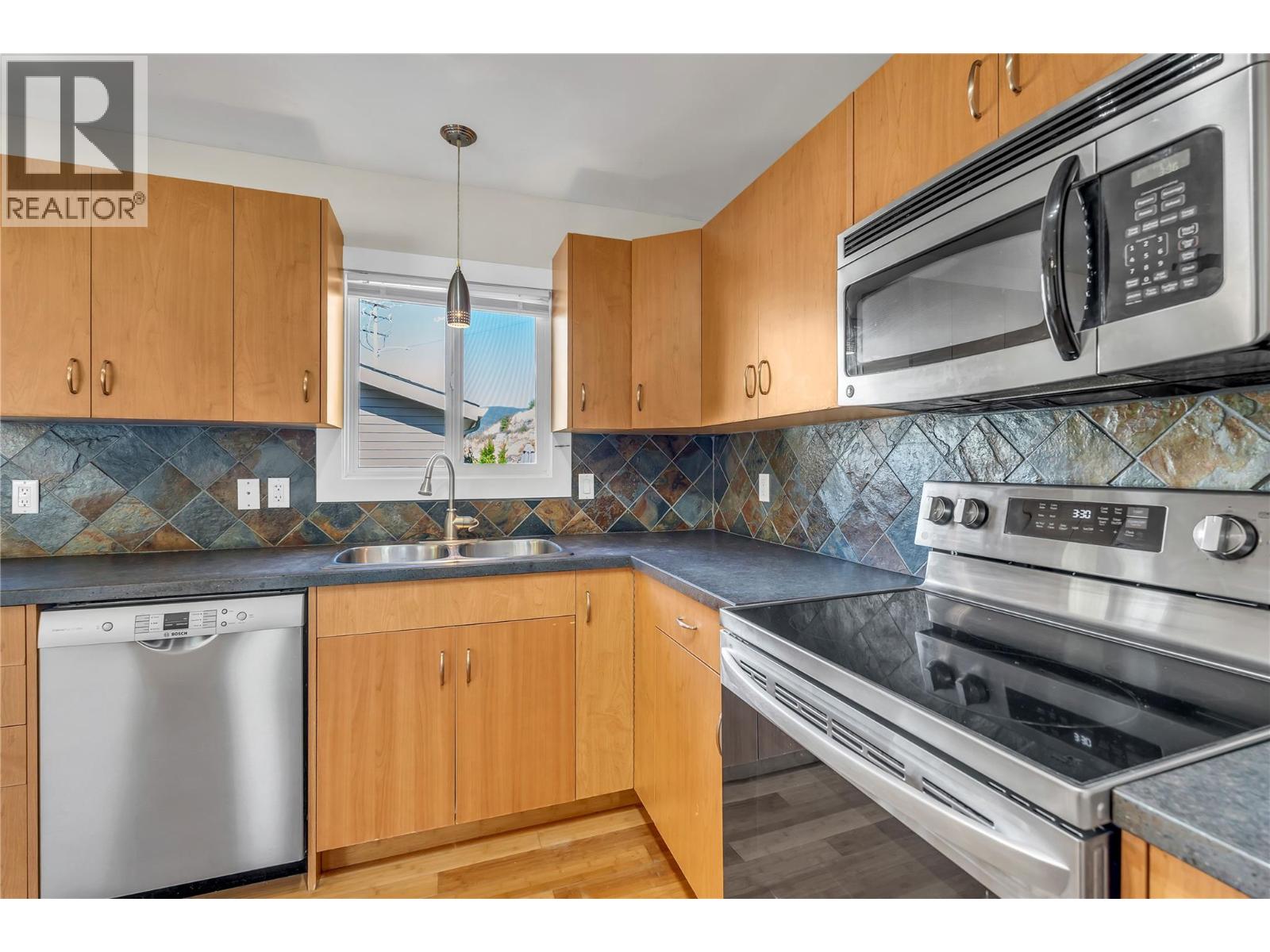 8299 PRAIRIE VALLEY Road