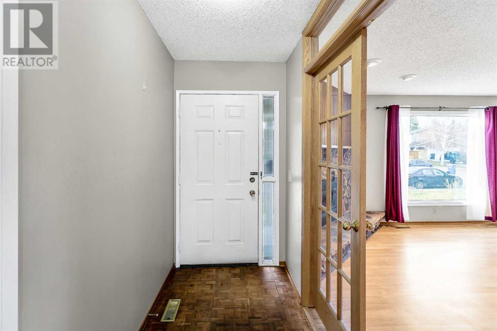 195 Deerbow Circle SE